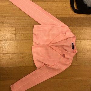 Pink cropped checkered blazer